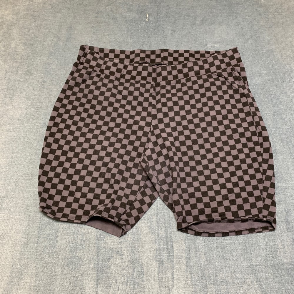 Torrid Signature Waist Bike Shorts Womens 3 Black Gray Checkered Cotton Stretch